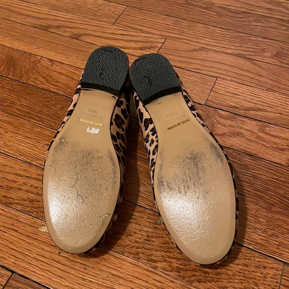 Leopard print ballerina flats with pearl and ribbon detail. Size 38.5 (7.5) EUC - Picture 3 of 4